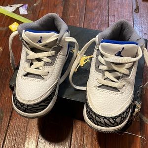 Toddler sneakers